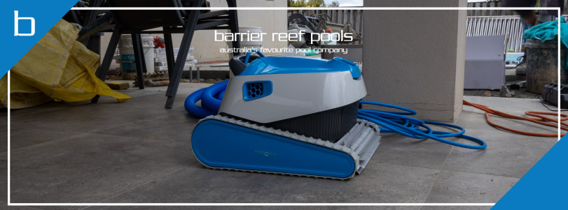 advantages-of-a-self-cleaning-fibreglass-pool-banner