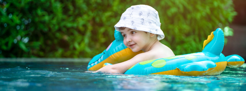 here-are-some-plants-that-look-good-around-your-pool-blogimage1