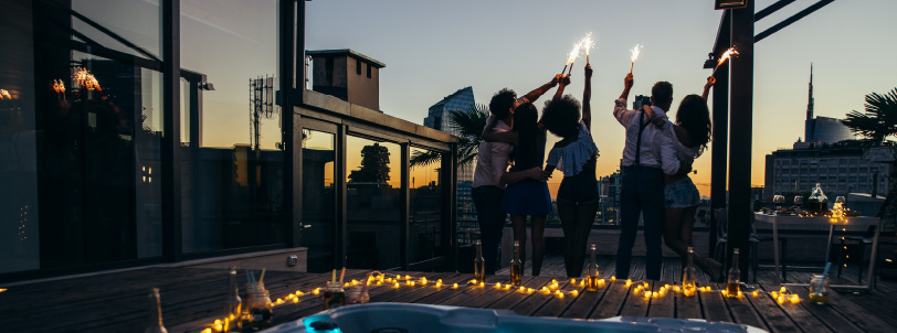 how-to-throw-the-best-new-years-pool-party-bash-blogimage2