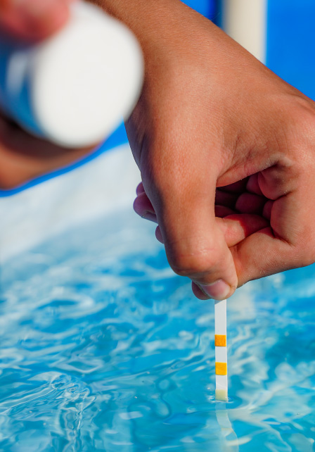 troubleshooting-pool-water-chemistry-blogimage1-m