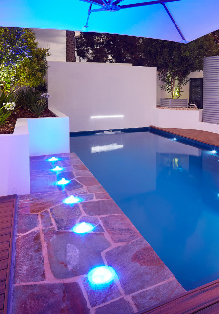 water-features-for-swimming-pools-blogimage1-m
